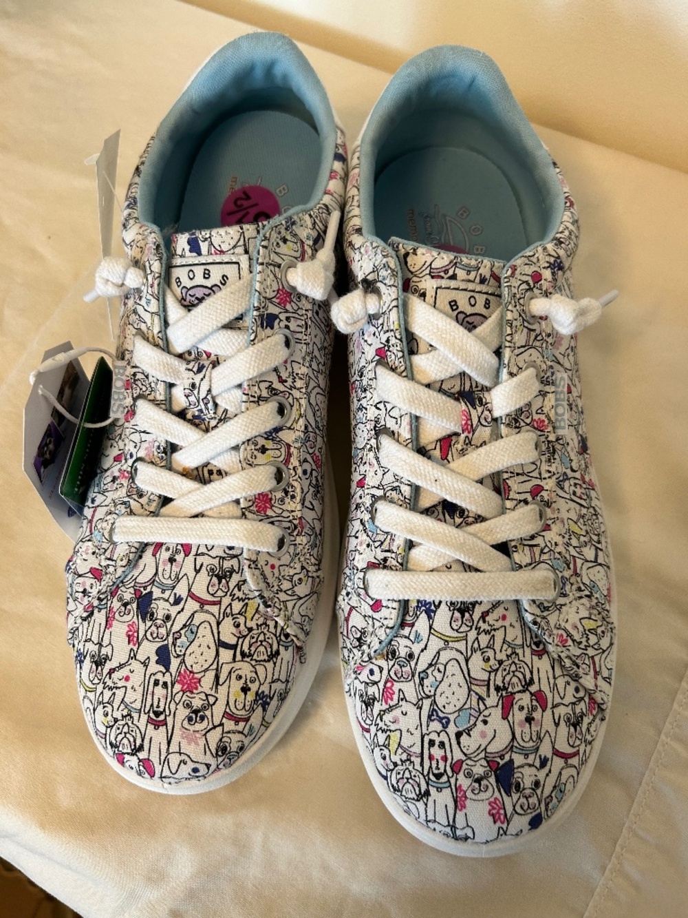 Sketchers BOBS DVine Doodle Fair Dog Print Sneakers 8.5 NWT